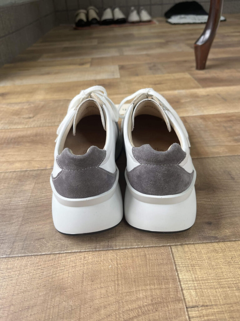 フィンコンフォート,外反母趾,幅広,足が痛くない靴,歩きやすい靴,日本人に合う靴,4E,5E