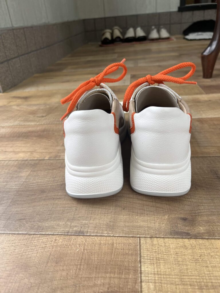 フィンコンフォート,外反母趾,幅広,足が痛くない靴,歩きやすい靴,日本人に合う靴,4E,5E