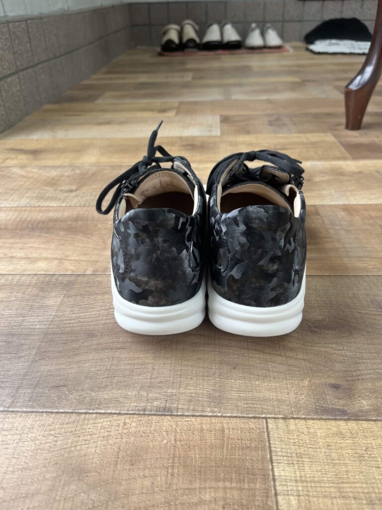 フィンコンフォート,外反母趾,幅広,足が痛くない靴,歩きやすい靴,日本人に合う靴,4E,5E