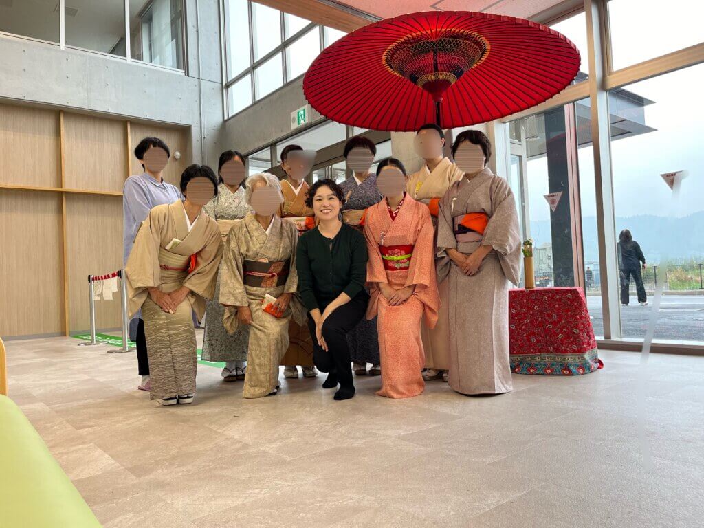 外反母趾,痛い,矯正,治す,整体,熊本,巻き爪,大きいサイズの靴,ダ・ヴィンチのあし,うおのめ,たこ,魚の目,皮膚科,レディース,大きいサイズ,25,25.5,こむらがえり,足がつる,フロムペディ,ベネシュ,シンシア,ラヴィー,ナラココ,巻き爪補正,名医,治療,ウオノメ,ル プレジール,かかと,熊本市商工会議所,商工ひのくに