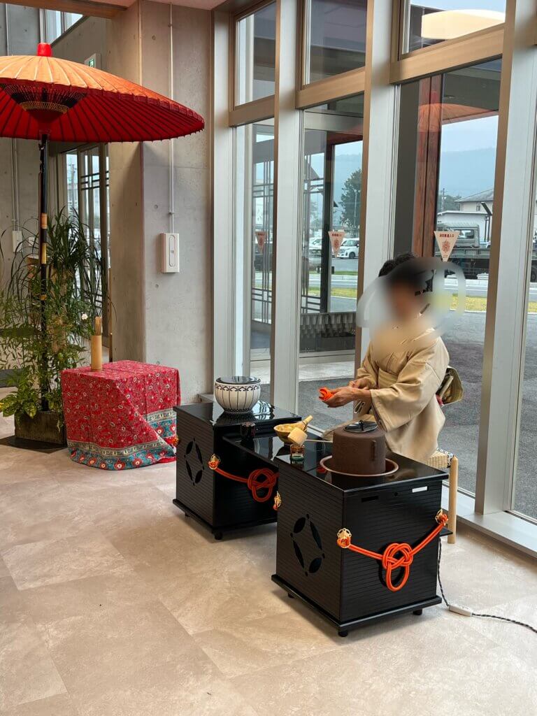 外反母趾,痛い,矯正,治す,整体,熊本,巻き爪,大きいサイズの靴,ダ・ヴィンチのあし,うおのめ,たこ,魚の目,皮膚科,レディース,大きいサイズ,25,25.5,こむらがえり,足がつる,フロムペディ,ベネシュ,シンシア,ラヴィー,ナラココ,巻き爪補正,名医,治療,ウオノメ,ル プレジール,かかと,熊本市商工会議所,商工ひのくに